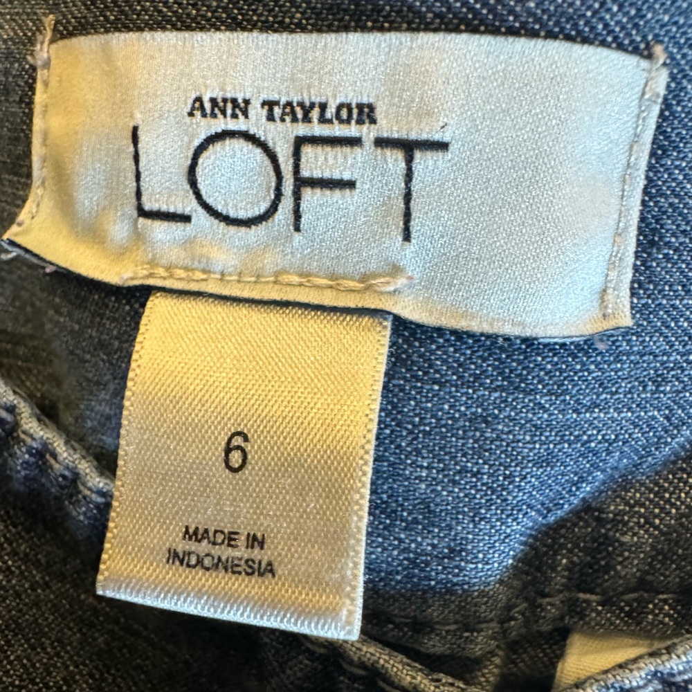 LOFT Wide Leg Jeans Size 6 Lightweight with pockets ! Ann Taylor Loft - Picture 4 of 9